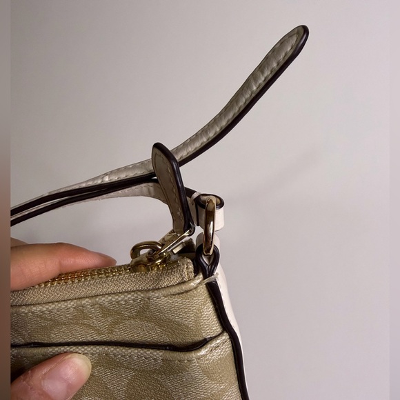 Coach Signature Tan Beige Crossbody Bag with golden hardware - Picture 8 of 14